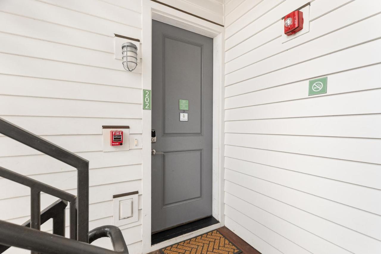 The Palm Suite At 124 Spring Charleston Exterior photo